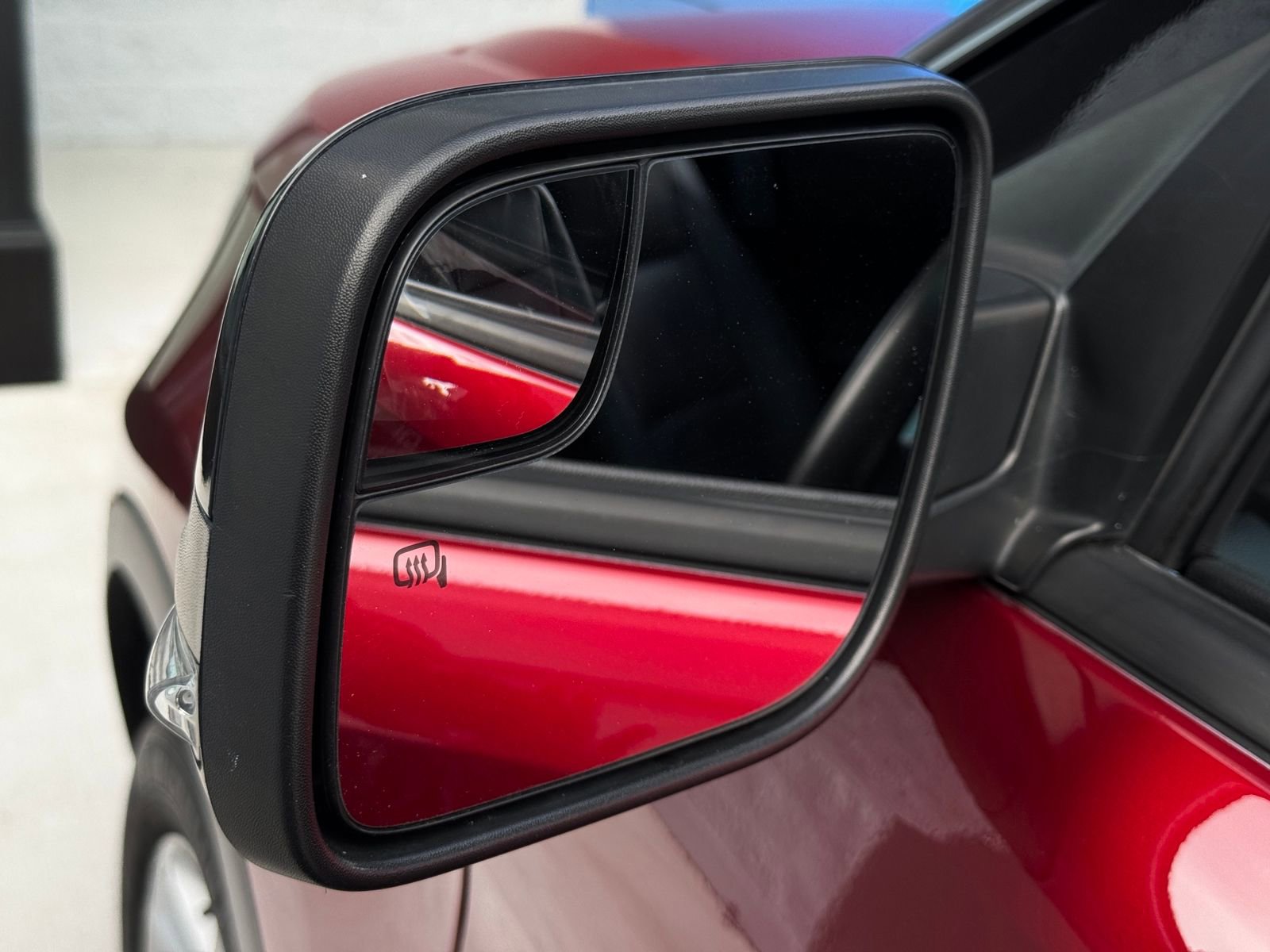 Used 2015 Ford Explorer XLT w/ Equipment Group 202A image 35