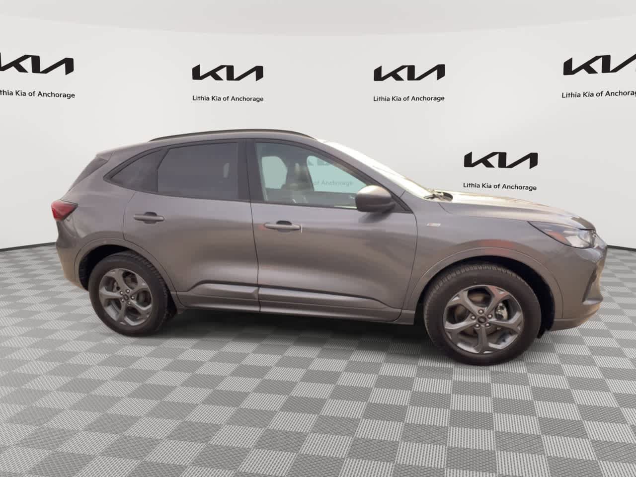 Used 2024 Ford Escape ST-Line AWD/4WD image 3