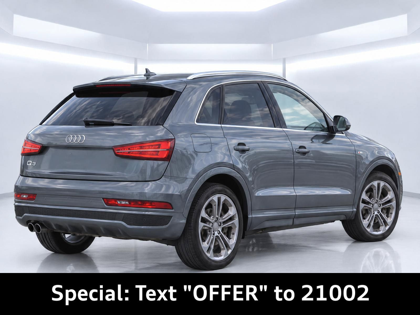 Used 2017 Audi Q3 2.0T Prestige w/ Prestige Package FWD image 4
