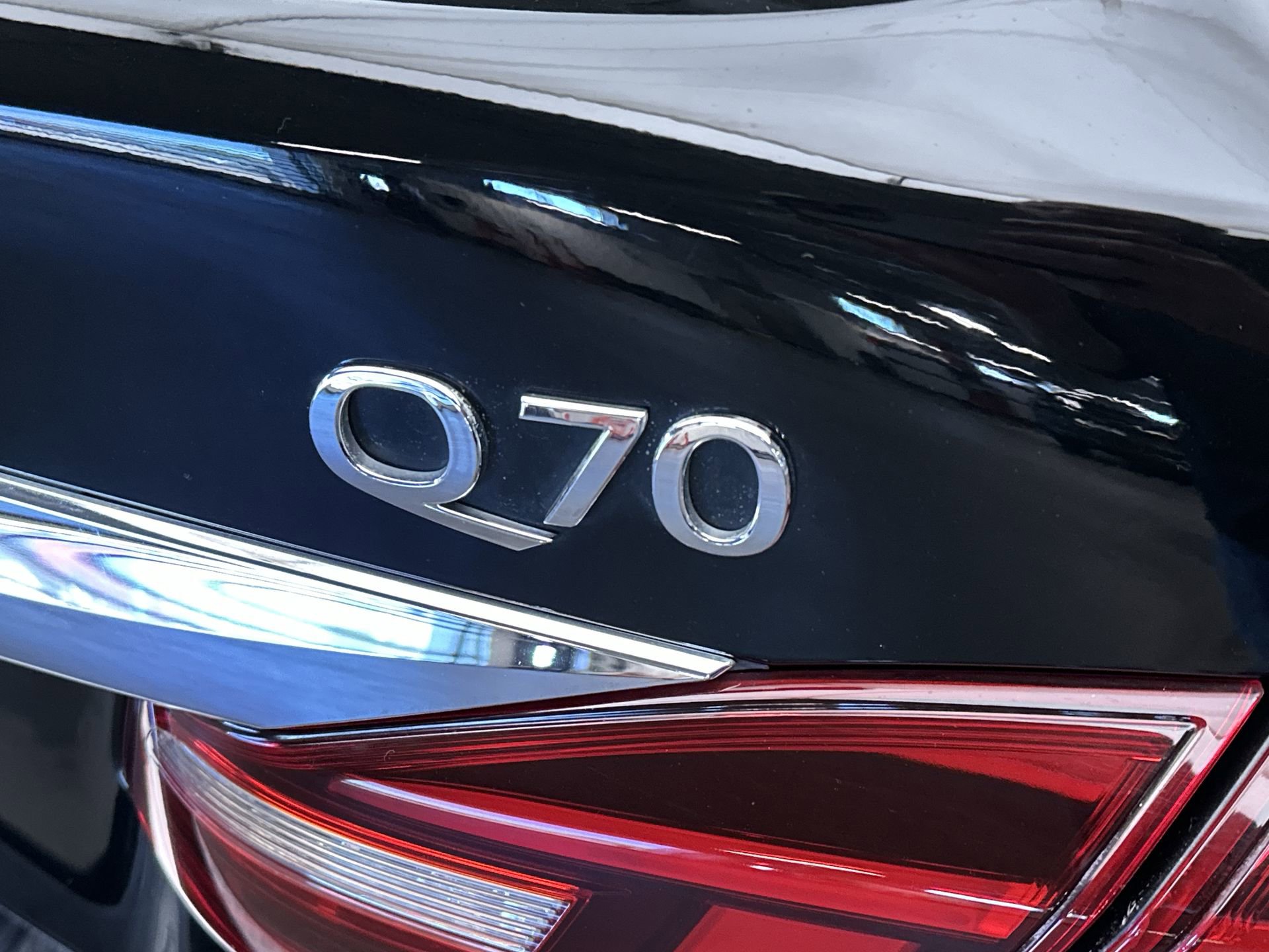 Used 2016 INFINITI Q70 3.7 AWD/4WD image 23