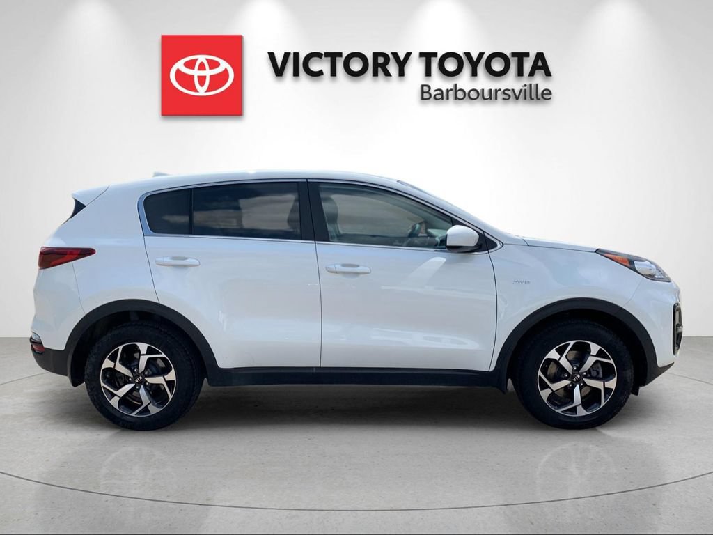 Used 2022 Kia Sportage LX AWD/4WD image 6