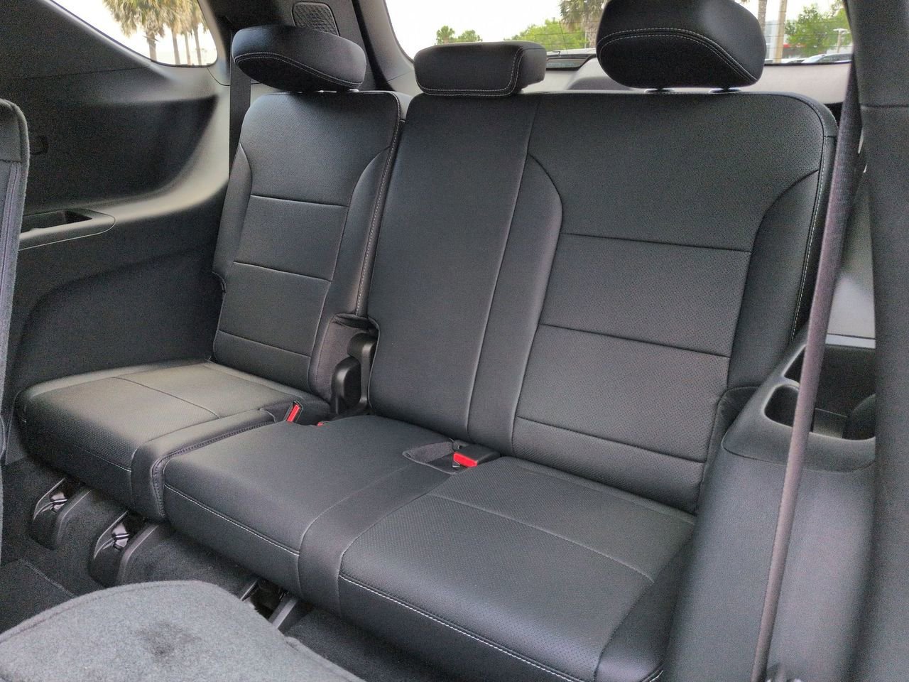 Used 2026 Chevrolet Traverse LT FWD image 28