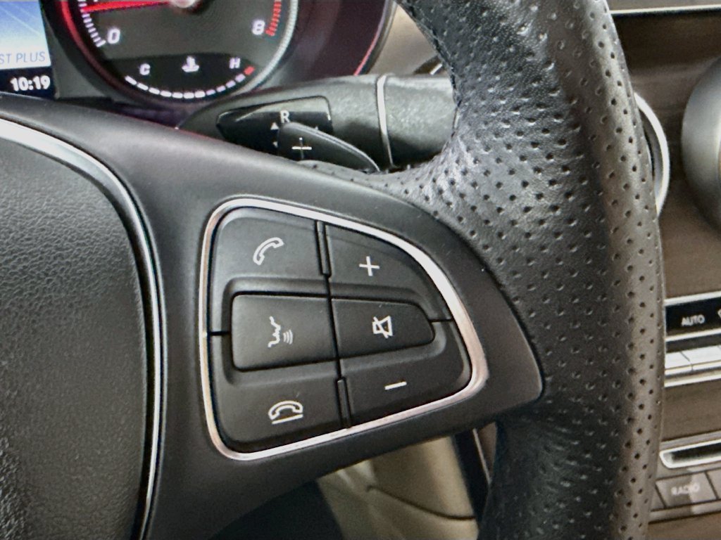 Used 2018 Mercedes-Benz GLC 300 image 12