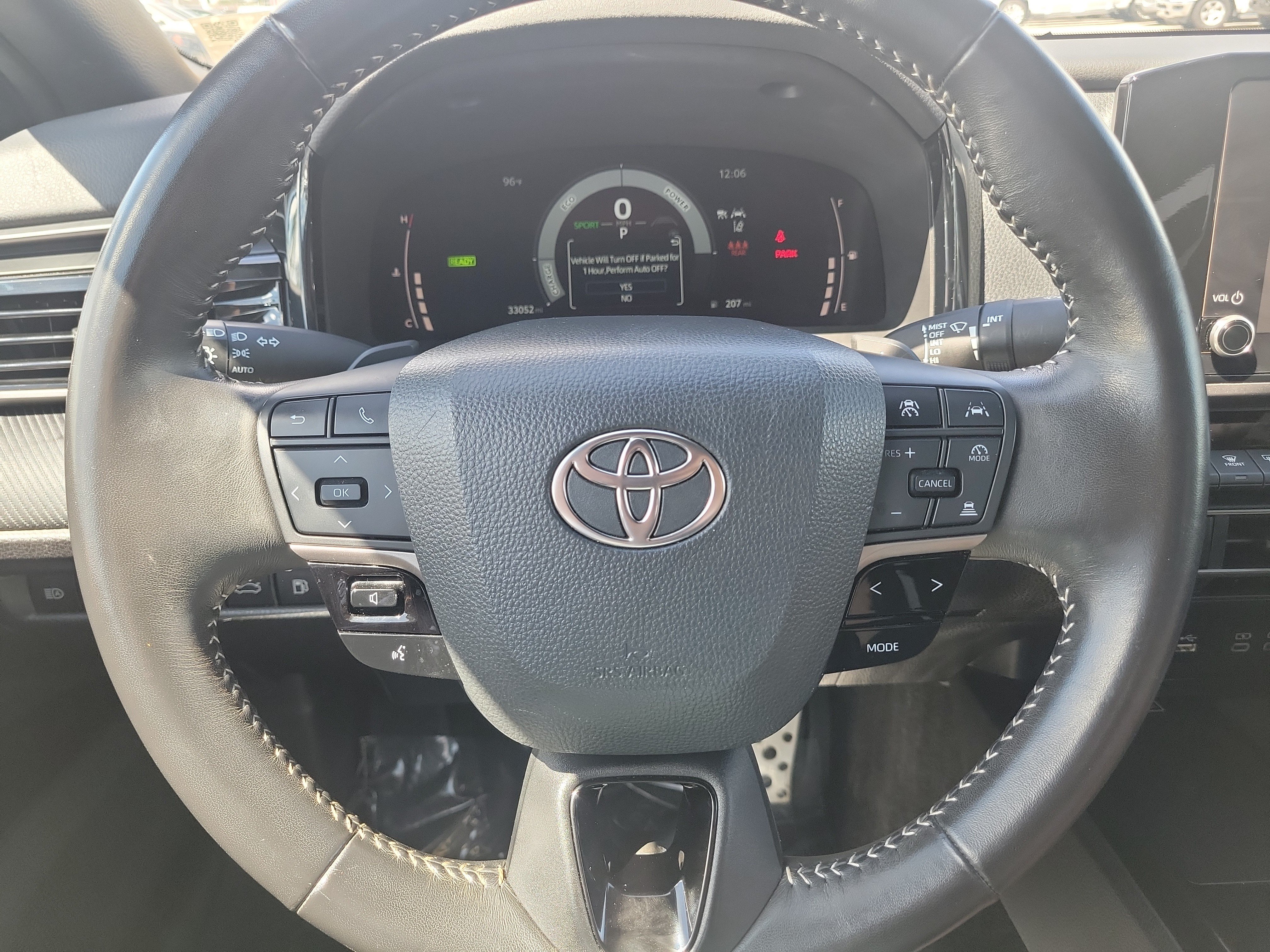 Used 2025 Toyota Camry SE FWD image 17