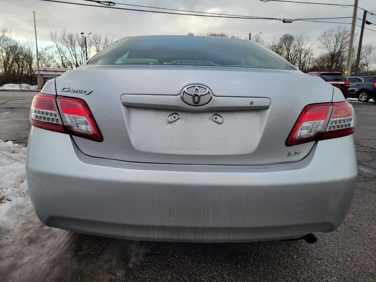 Used 2011 Toyota Camry image 4
