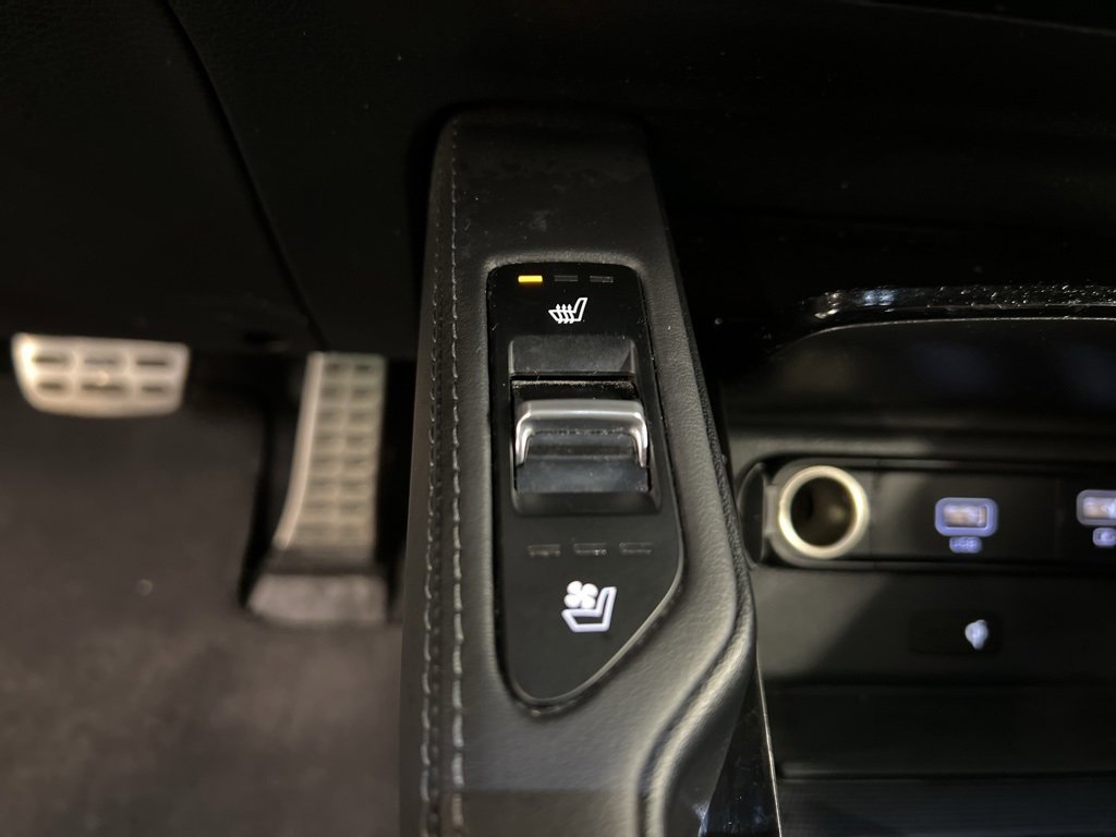 Used 2020 Kia Telluride SX image 16