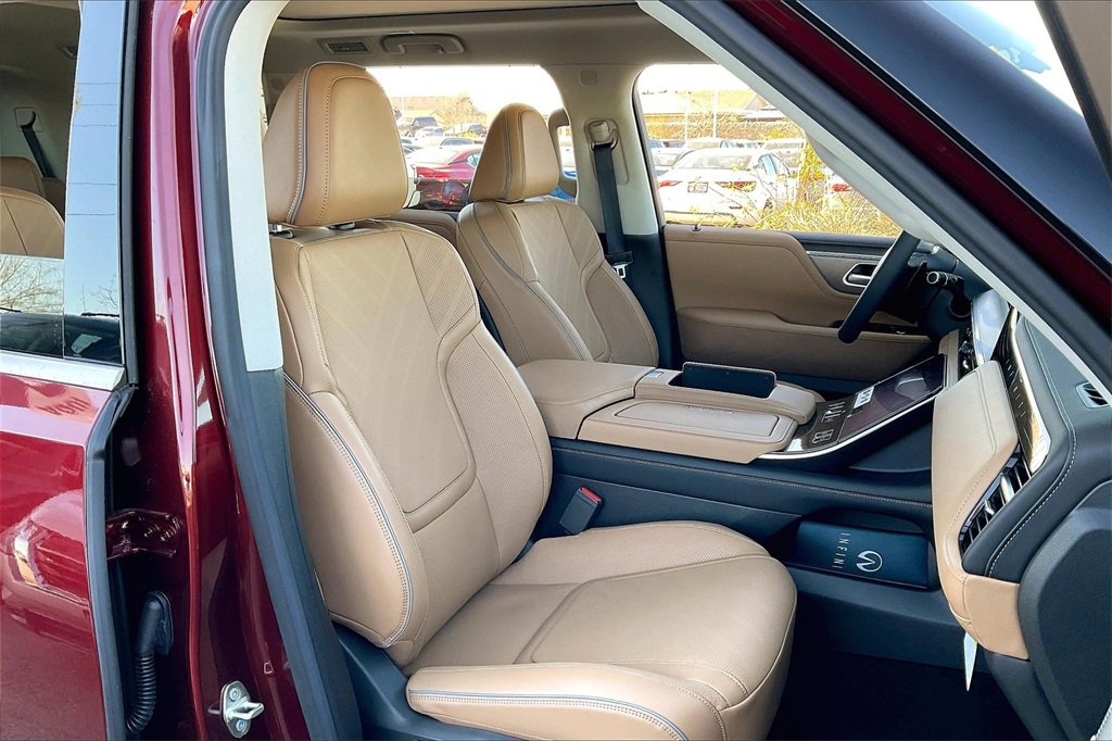 New 2025 INFINITI QX80 Luxe image 11