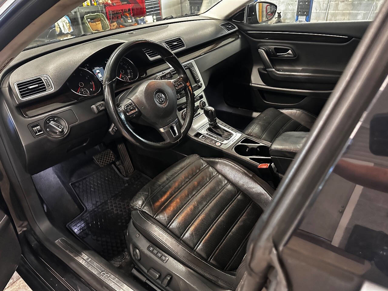 Used 2014 Volkswagen CC Executive image 8