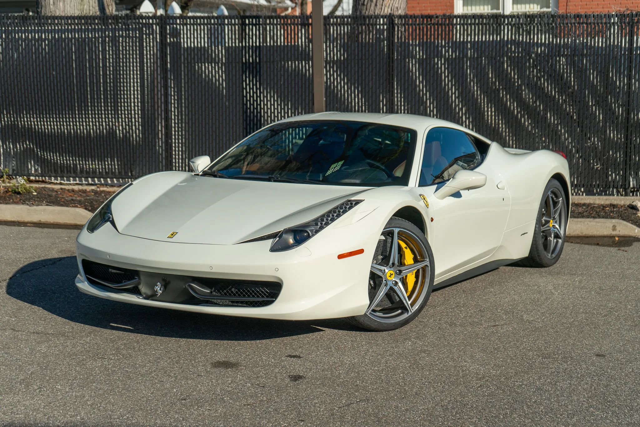 Used 2015 Ferrari 458 Italia Coupe RWD image 7