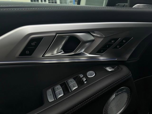 New 2026 BMW XM Label Red image 17