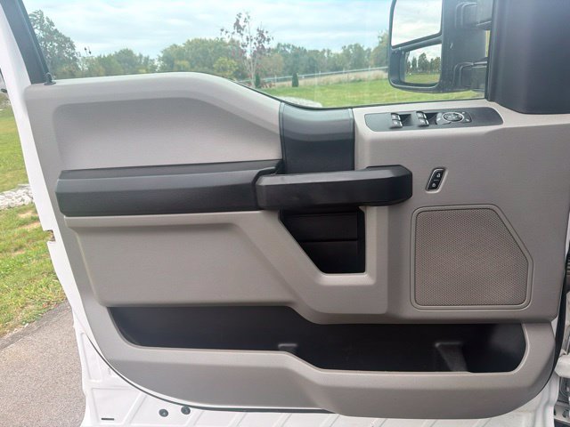 Used 2020 Ford F350 XL w/ Power Equipment Group AWD/4WD image 18