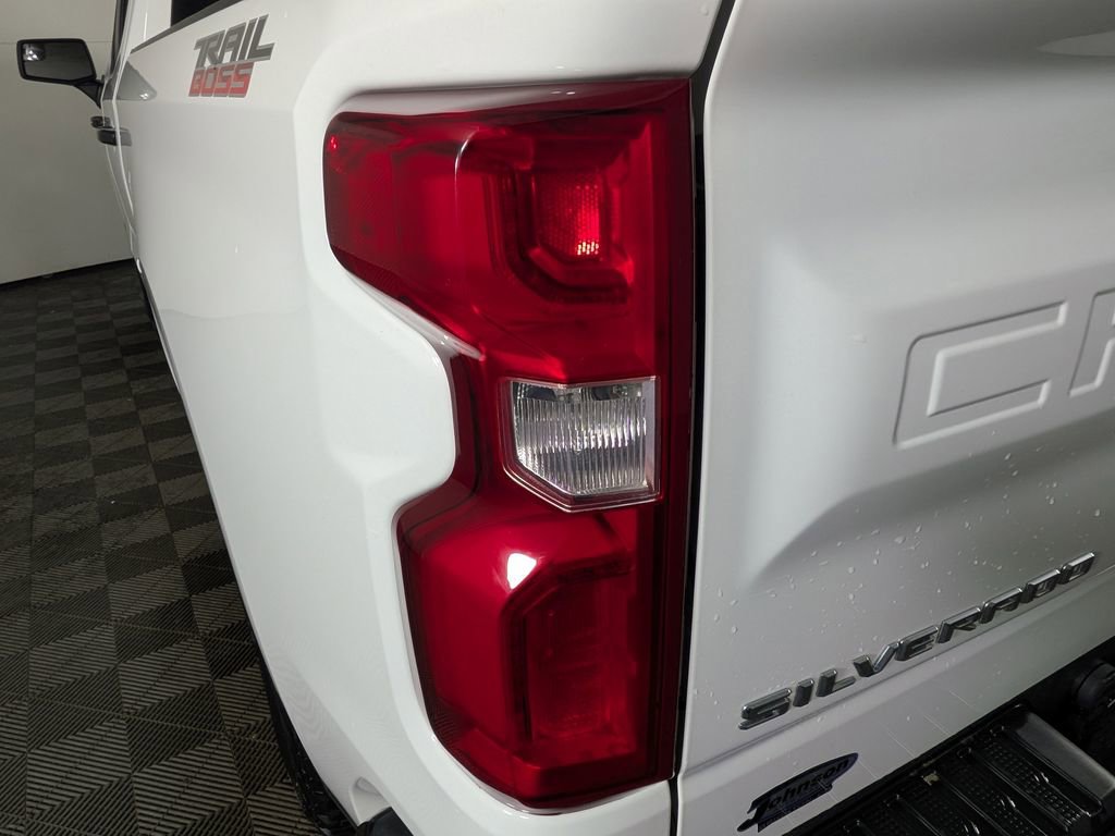 Used 2020 Chevrolet Silverado 1500 LT Trail Boss w/ Convenience Package image 10