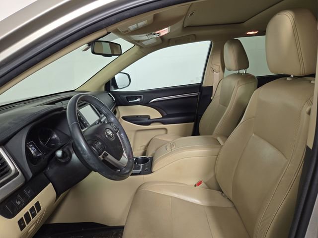Used 2016 Toyota Highlander Limited image 12