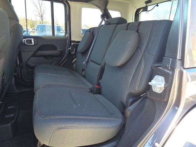 Certified 2025 Jeep Wrangler Unlimited Sahara AWD/4WD image 26
