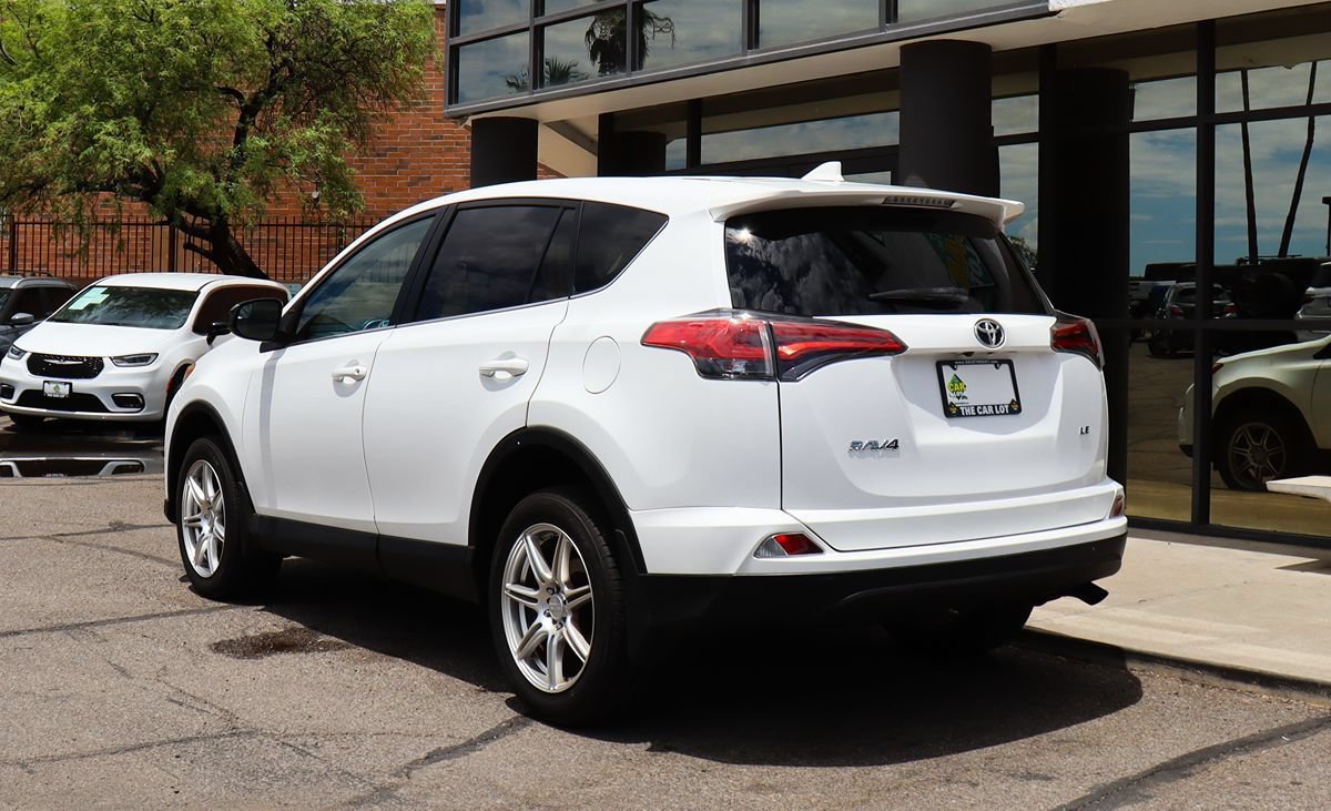 Used 2018 Toyota RAV4 LE w/ All Weather Liner Package FWD image 9