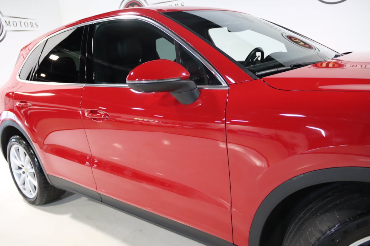 Used 2022 Porsche Cayenne Platinum Edition AWD/4WD image 7
