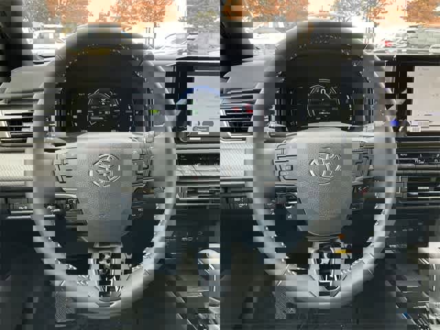 Certified 2025 Toyota Camry SE image 19