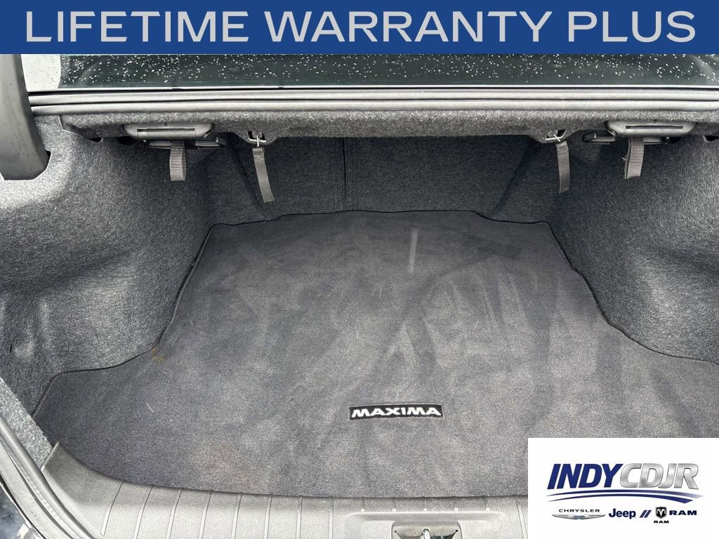 Used 2023 Nissan Maxima SR w/ Sport Mat Group FWD image 10