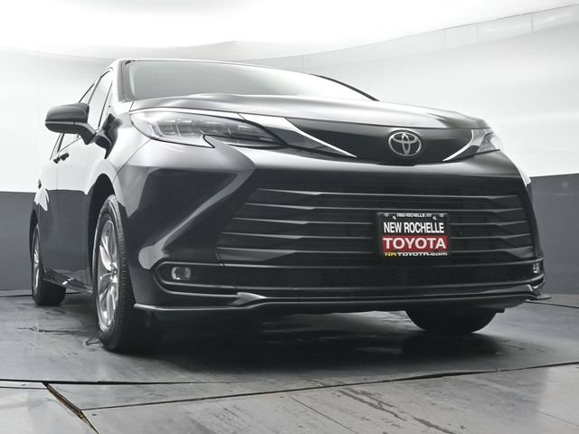 Used 2026 Toyota Sienna XLE AWD/4WD image 42