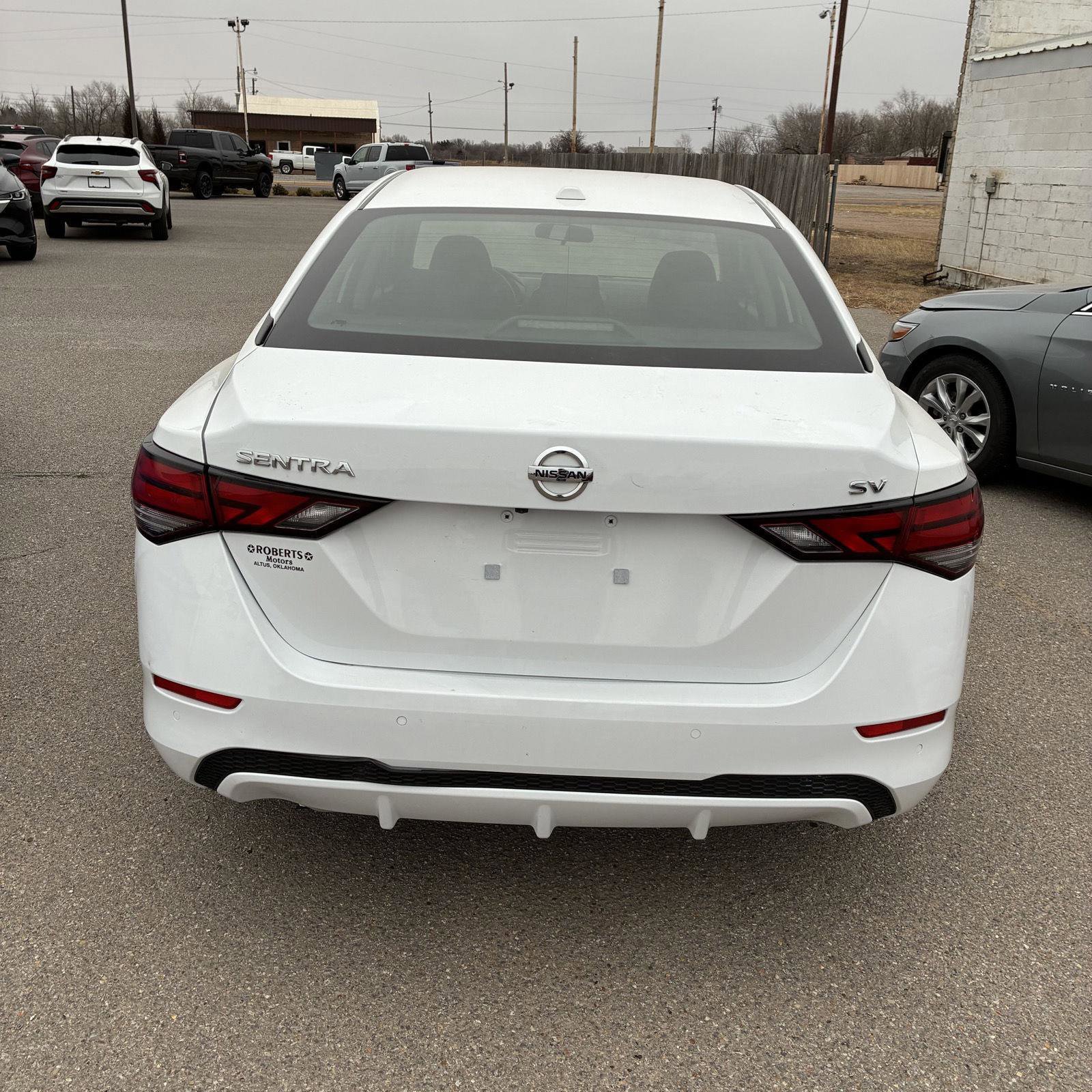 Used 2025 Nissan Sentra SV image 5