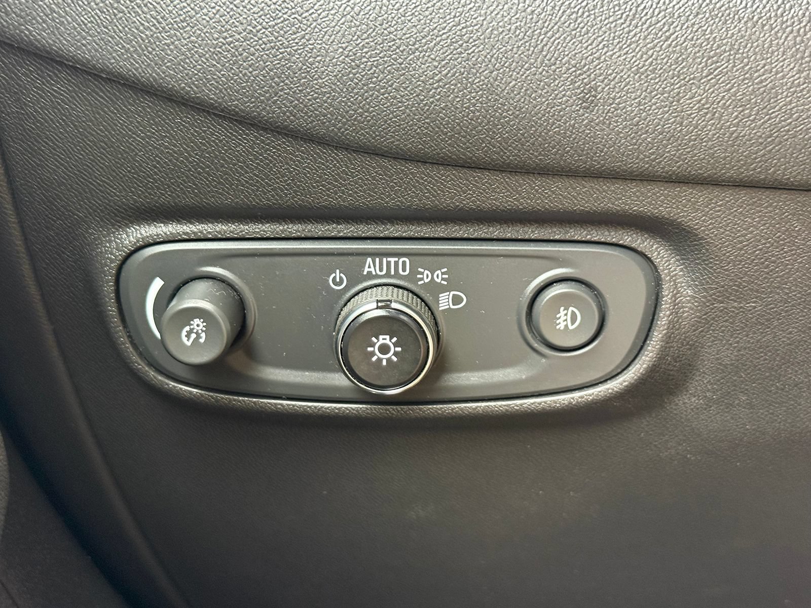 Certified 2020 Chevrolet Equinox Premier AWD/4WD image 40