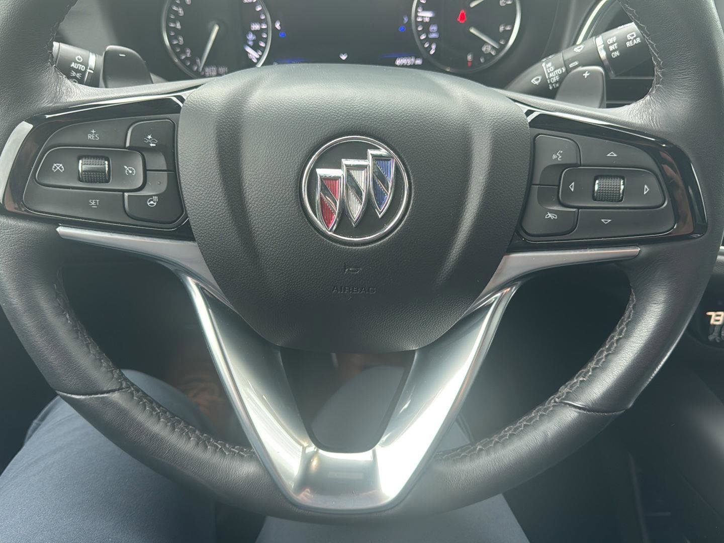 Used 2023 Buick Enclave Avenir w/ Avenir Technology Package AWD/4WD image 13
