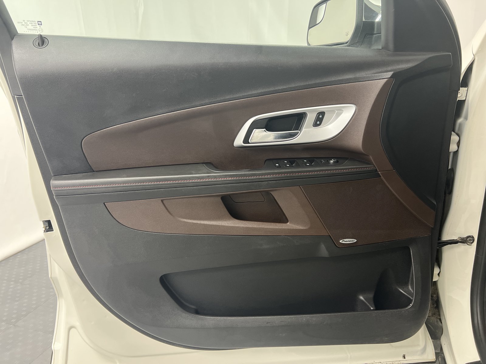 Used 2013 Chevrolet Equinox LTZ w/ LPO, Protection Package FWD image 13