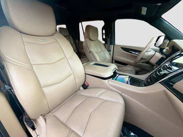 Used 2019 Cadillac Escalade Platinum image 14