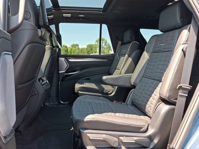 Certified 2025 Cadillac Escalade Sport Platinum AWD/4WD image 8