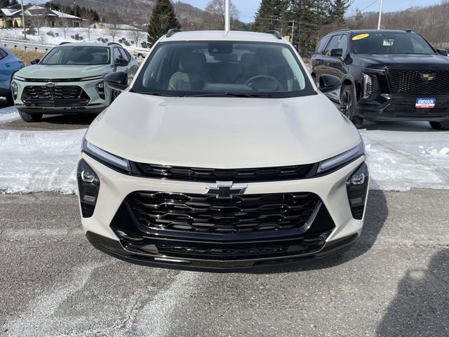 New 2026 Chevrolet Trax ACTIV w/ Driver Confidence Package image 2