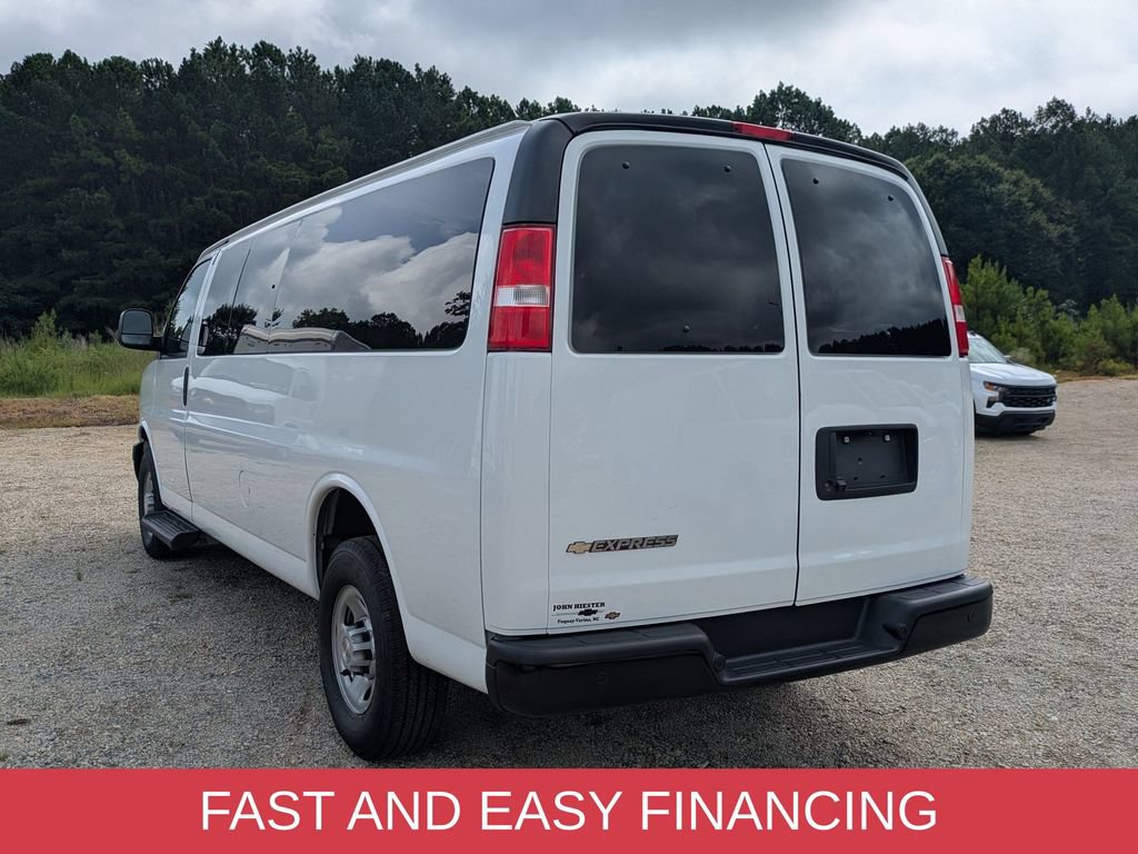 Used 2023 Chevrolet Express 3500 LS RWD image 4