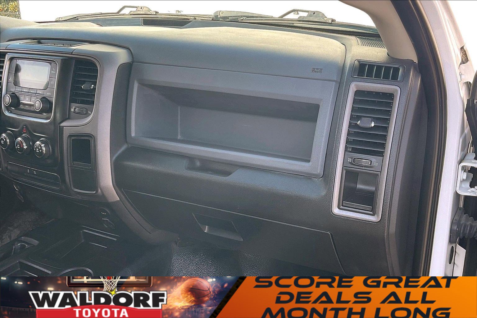Used 2018 RAM 3500 Tradesman w/ Chrome Appearance Group image 21