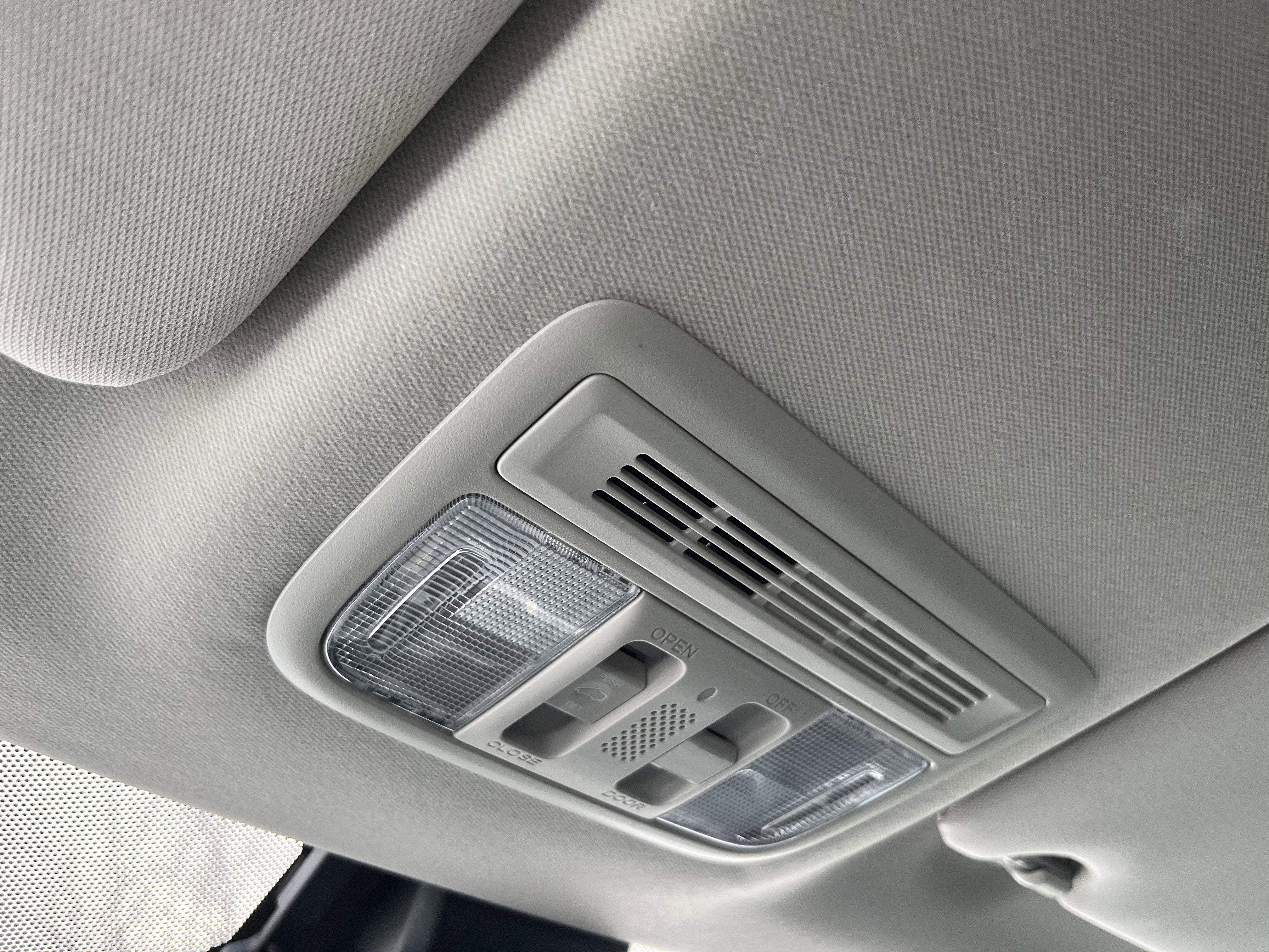 Used 2020 Honda HR-V Touring image 30