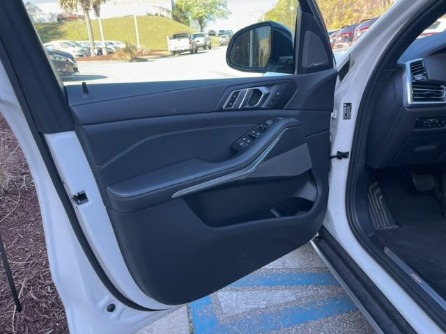 Used 2023 BMW X5 xDrive40i w/ Executive Package AWD/4WD image 5