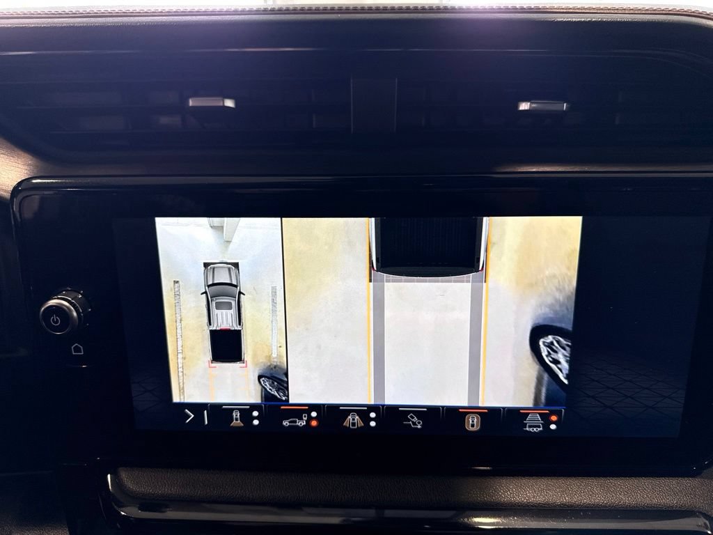 Used 2025 GMC Sierra 1500 AT4 w/ AT4 Premium Package AWD/4WD image 38