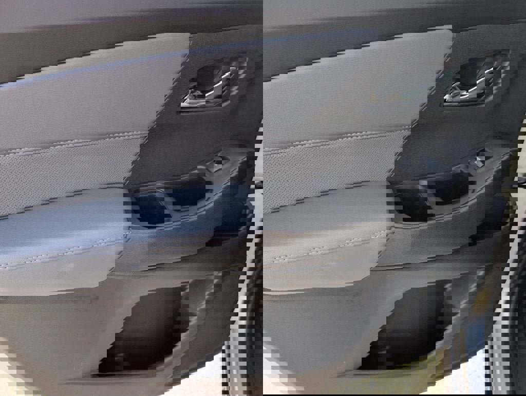 Used 2020 Chevrolet Traverse Premier w/ LPO, Floor Liner Package image 34