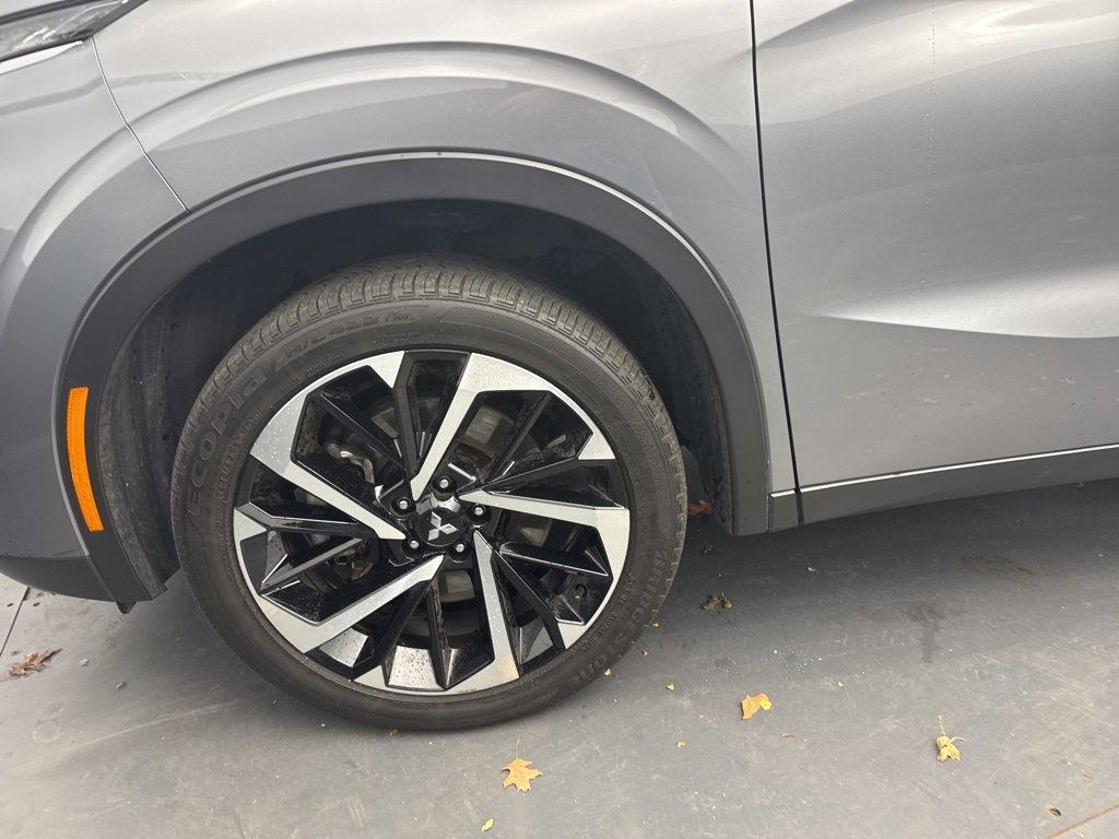 Used 2024 Mitsubishi Outlander SE image 12