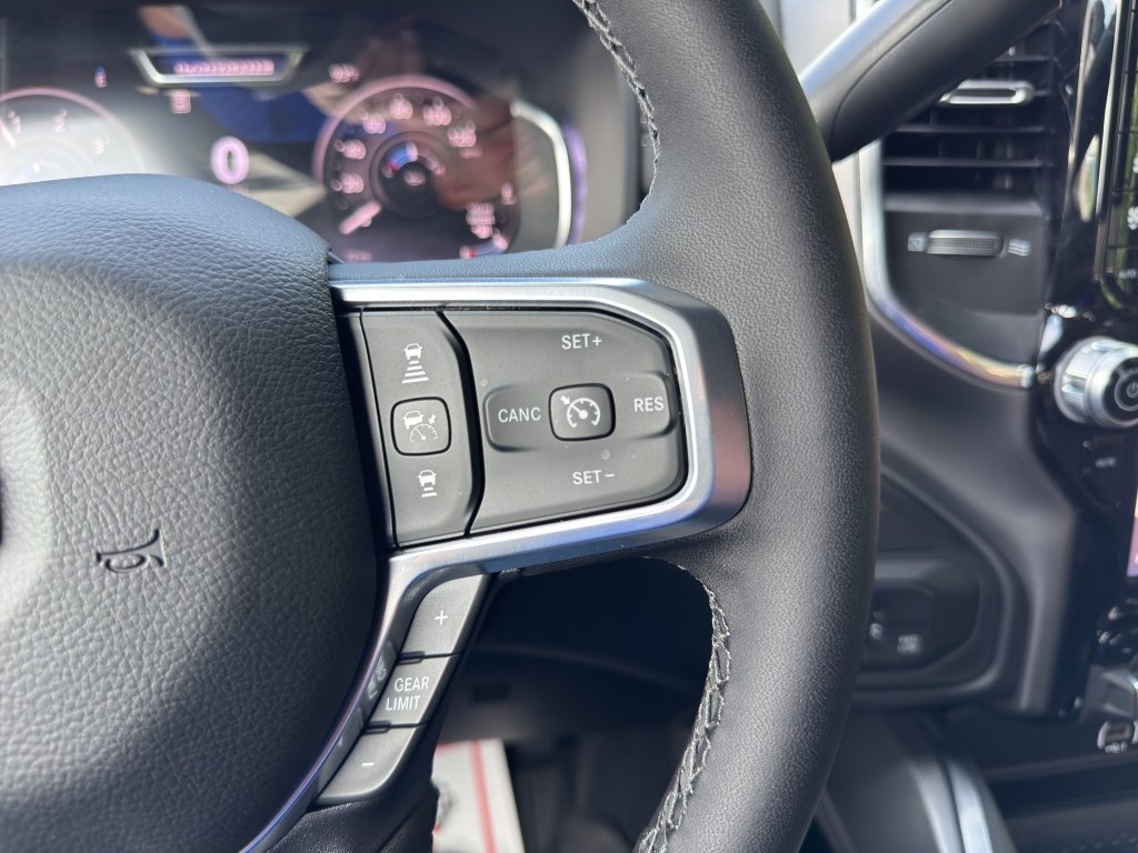 New 2026 RAM 2500 Laramie AWD/4WD image 28