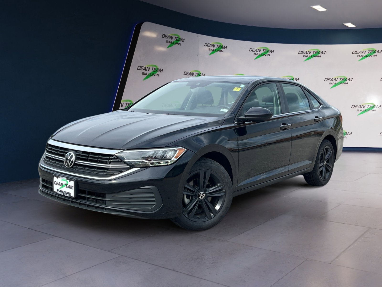 Used 2023 Volkswagen Jetta SE w/ Panoramic Sunroof Package FWD image 3