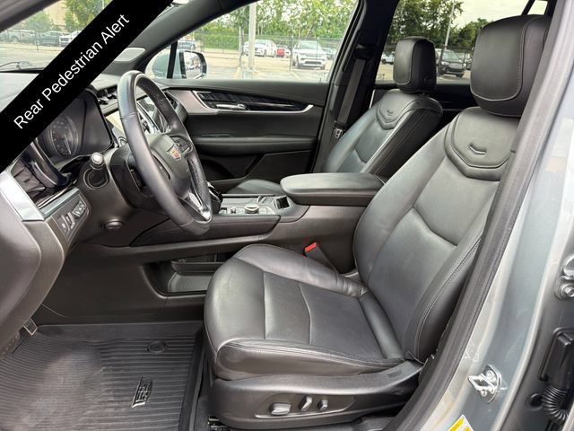 Used 2024 Cadillac XT6 Premium Luxury w/ Technology Package AWD/4WD image 12