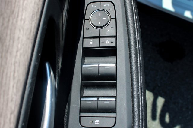 Used 2025 Toyota Grand Highlander AWD image 11