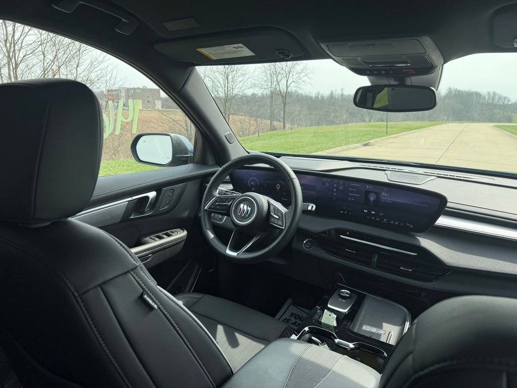 Used 2025 Buick Enclave Preferred w/ LPO, All-Weather Package image 19