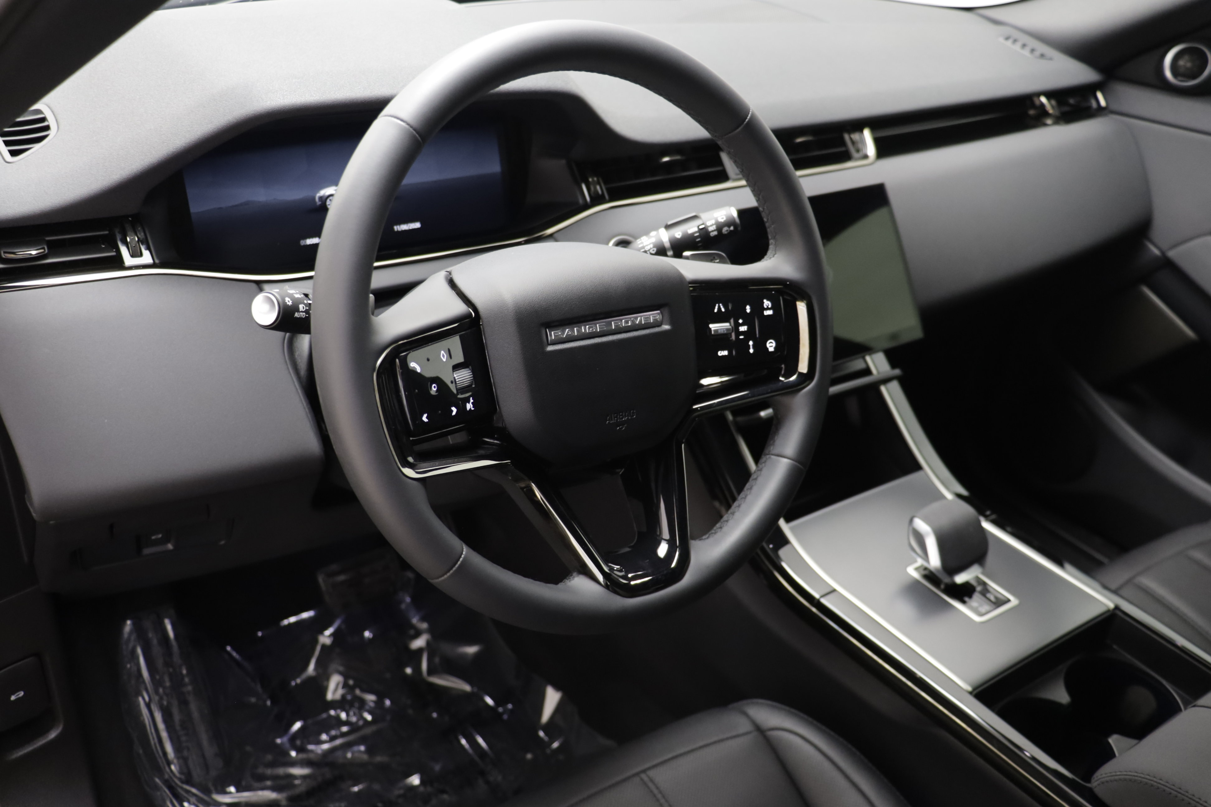 Certified 2026 Land Rover Range Rover Evoque S AWD/4WD image 6