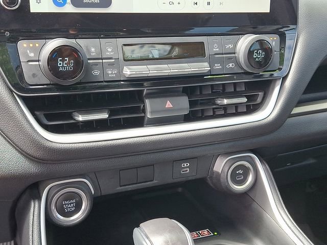 Used 2024 Toyota Grand Highlander AWD image 13