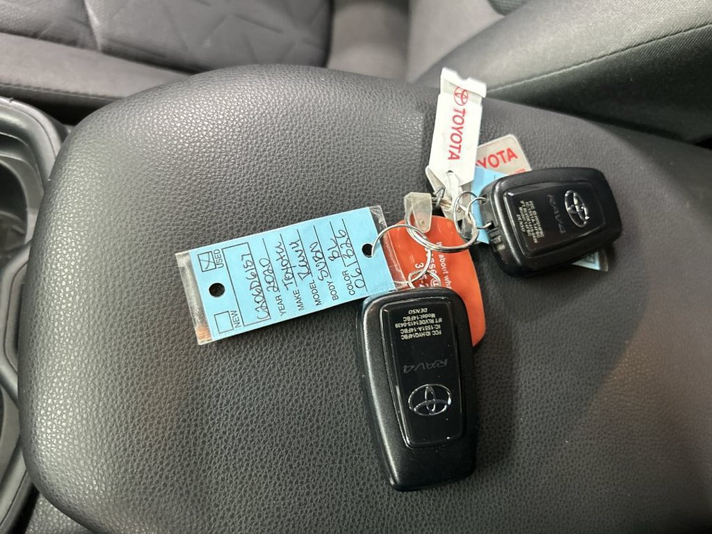 Used 2020 Toyota RAV4 XLE w/ Convenience Package AWD/4WD image 12
