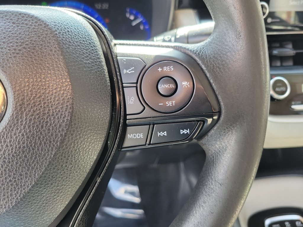 Used 2022 Toyota Corolla LE w/ Carpet Mat Package (TMS) FWD image 24