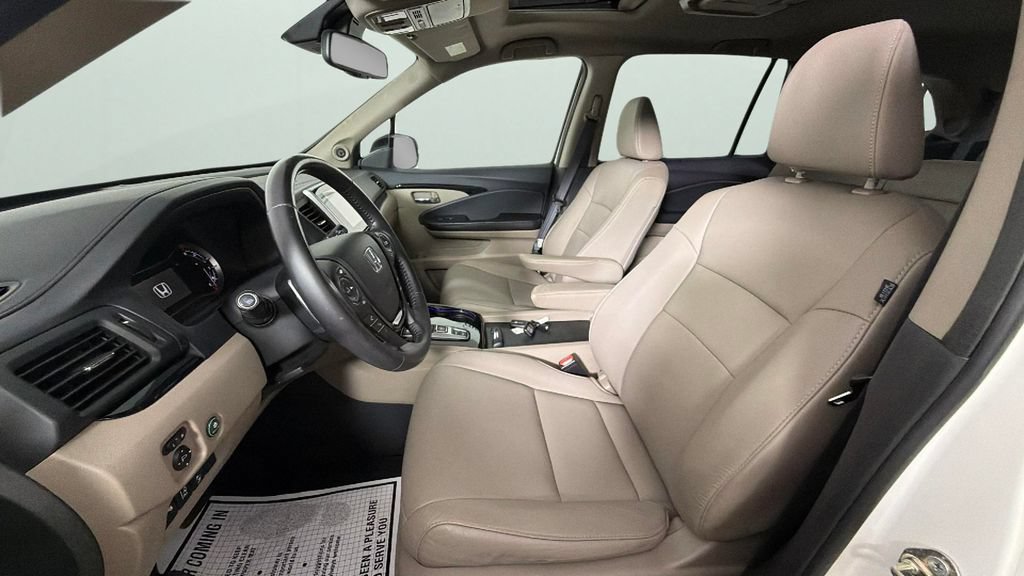Used 2017 Honda Pilot Touring image 17