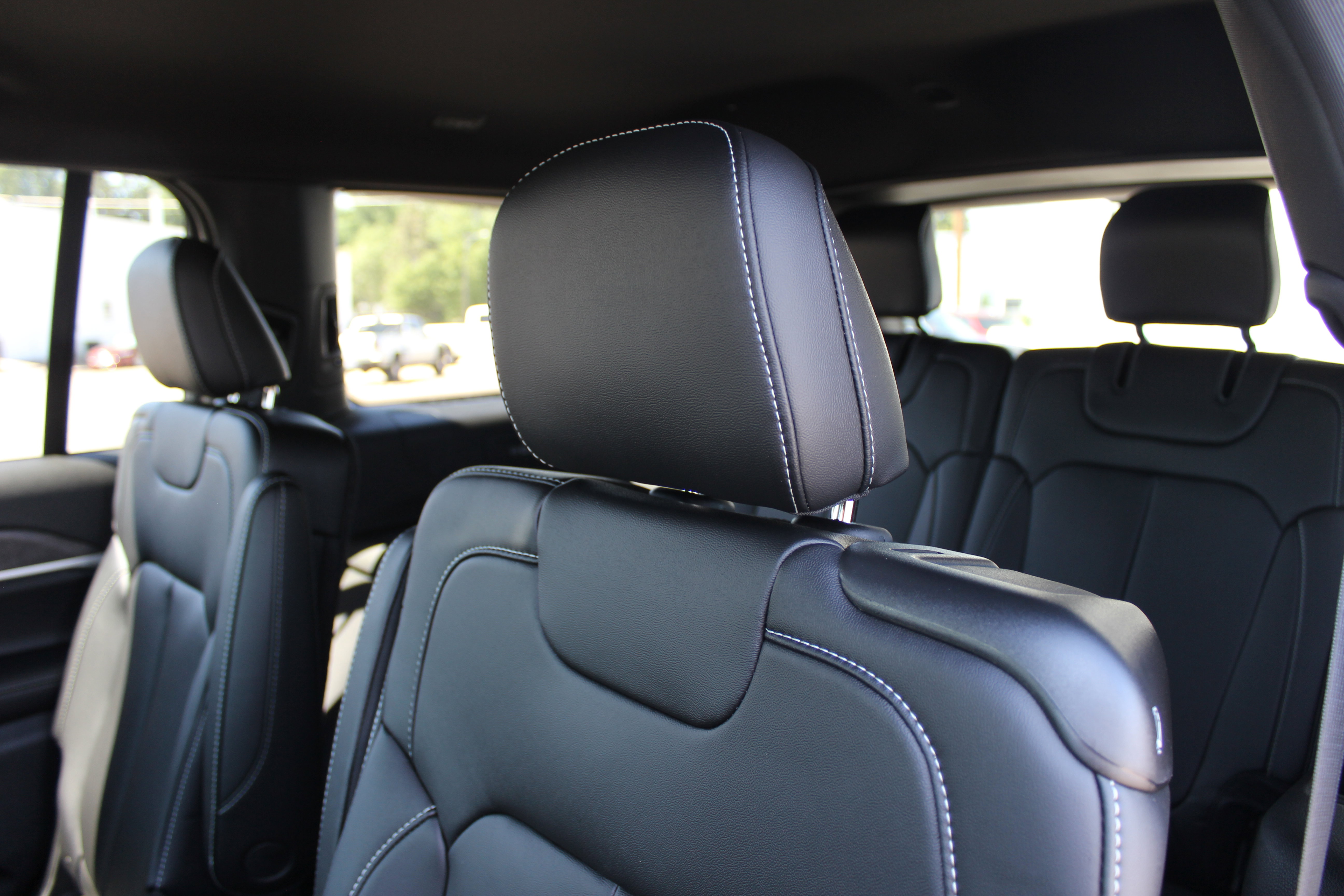 New 2025 Jeep Grand Cherokee L Limited image 17