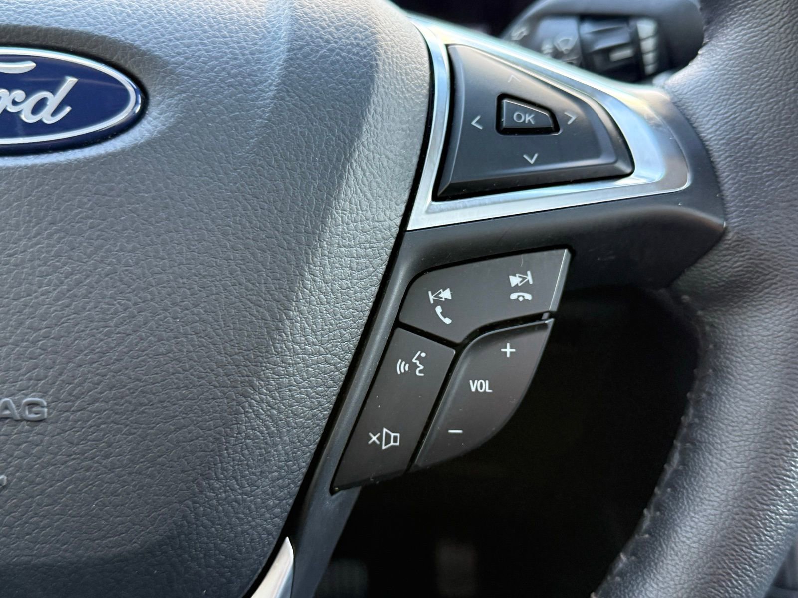 Used 2024 Ford Edge SEL w/ Convenience Package image 24