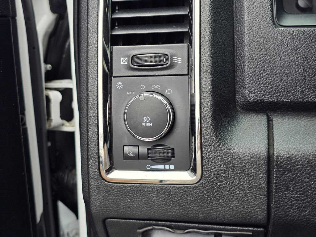 Used 2014 RAM 1500 Sport w/ Sport Premium Group image 19